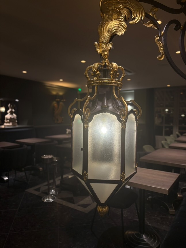 Ambiance chaleureuse restaurant Nancy Place Stanislas